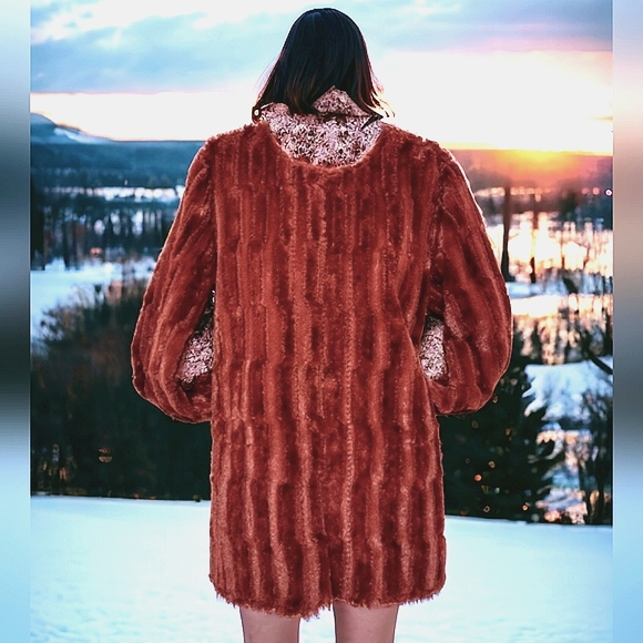 Reversible Luxury Faux-Fur/Suede Coat - Picture 4 of 10